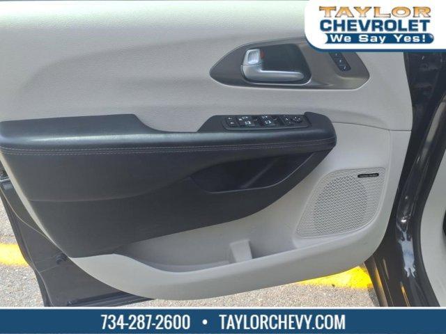 used 2018 Chrysler Pacifica car, priced at $17,995