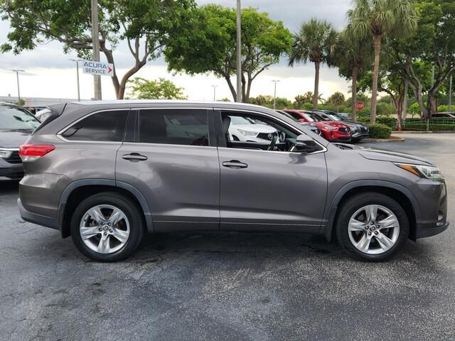 used 2017 Toyota Highlander car, priced at $23,492