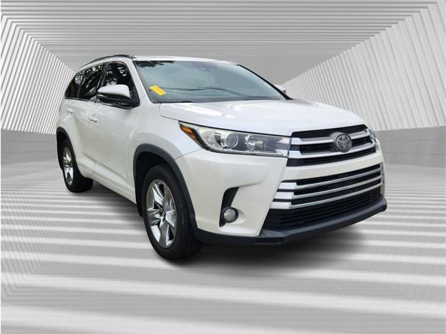 used 2017 Toyota Highlander car, priced at $22,577