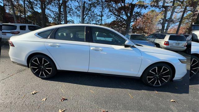 new 2024 Honda Accord Hybrid car, priced at $40,440