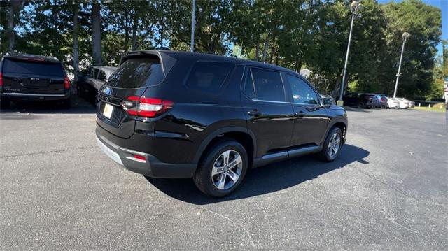 new 2025 Honda Pilot car, priced at $45,990