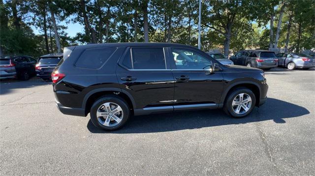 new 2025 Honda Pilot car, priced at $45,990