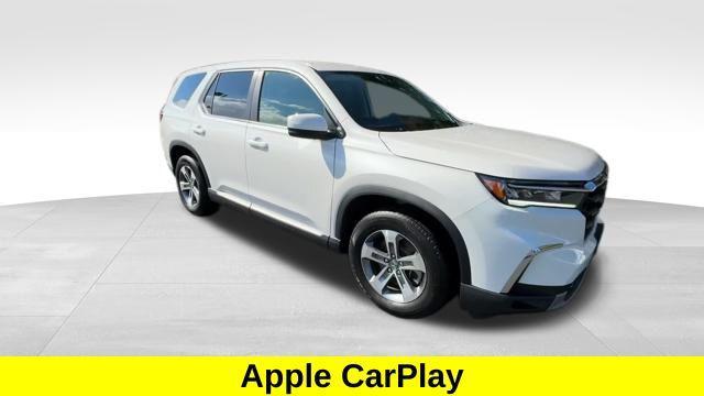 used 2025 Honda Pilot car, priced at $42,197