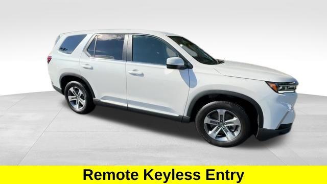 used 2025 Honda Pilot car, priced at $42,197