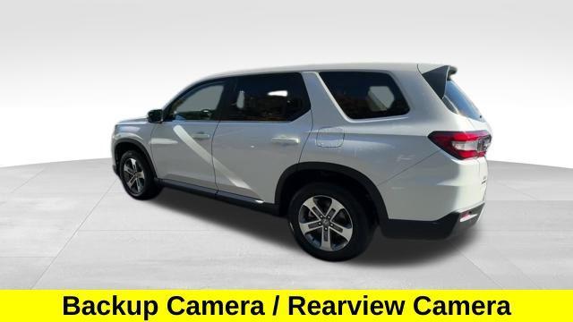 used 2025 Honda Pilot car, priced at $42,197