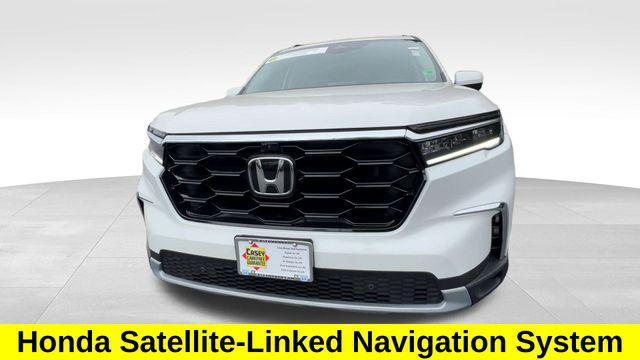 new 2025 Honda Pilot car, priced at $54,985