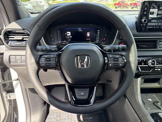 new 2025 Honda Pilot car, priced at $56,485