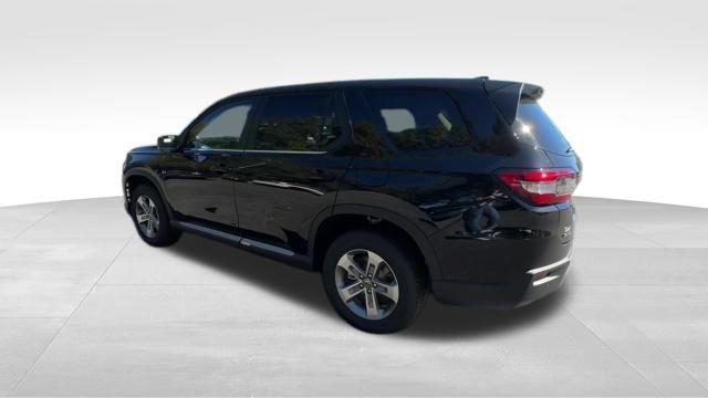 new 2025 Honda Pilot car, priced at $44,916