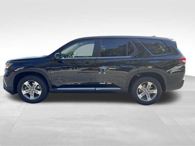 new 2025 Honda Pilot car, priced at $44,916