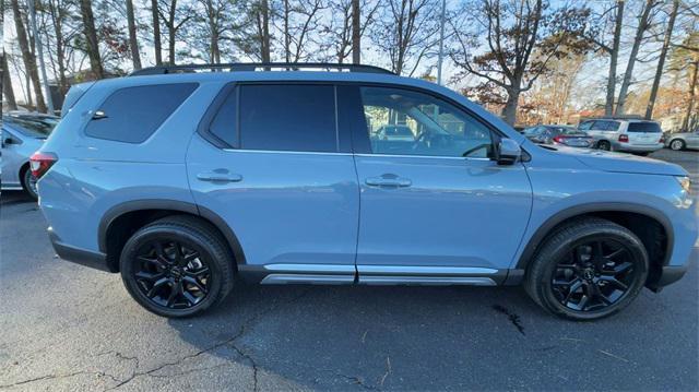 new 2025 Honda Pilot car, priced at $53,650