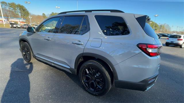 new 2025 Honda Pilot car, priced at $53,650