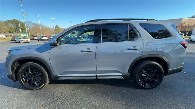 new 2025 Honda Pilot car, priced at $53,650