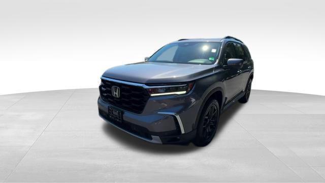 new 2025 Honda Pilot car, priced at $53,725