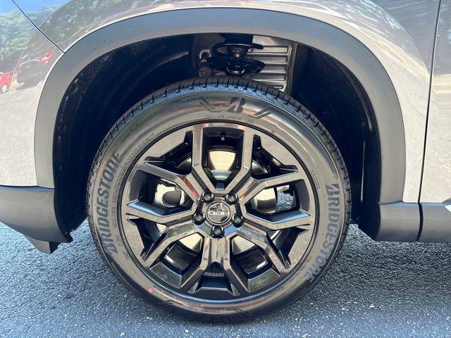 new 2025 Honda Pilot car, priced at $53,725