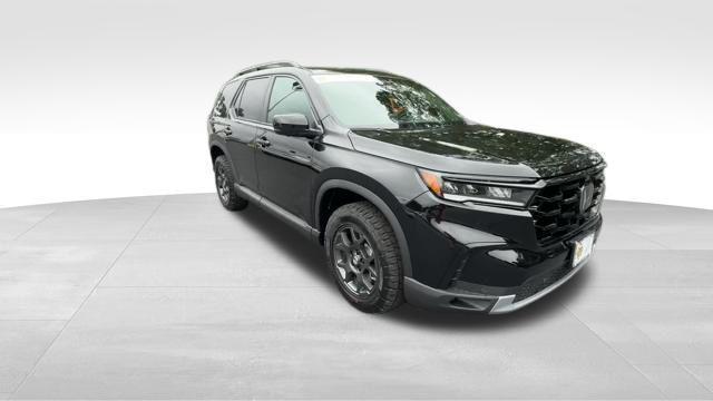 new 2025 Honda Pilot car, priced at $46,793
