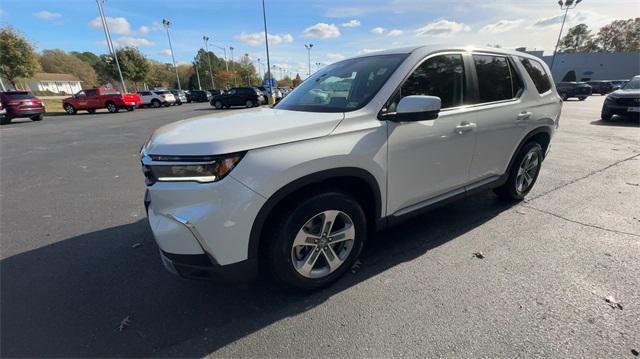 new 2025 Honda Pilot car, priced at $47,450