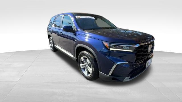 new 2025 Honda Pilot car, priced at $44,995