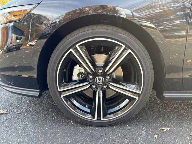 new 2025 Honda Accord Hybrid car, priced at $34,286