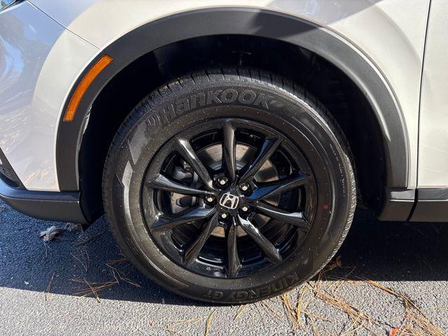 new 2026 Honda CR-V Hybrid car, priced at $42,130