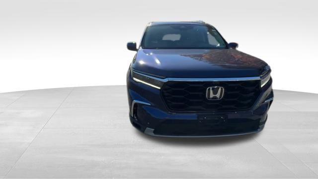 new 2025 Honda Pilot car, priced at $53,075
