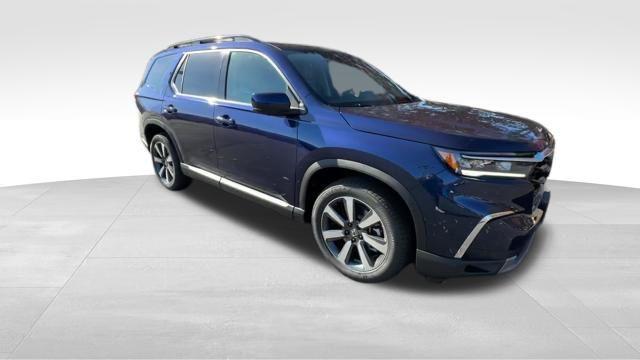 new 2025 Honda Pilot car, priced at $53,075