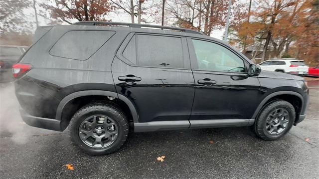 new 2025 Honda Pilot car, priced at $50,795