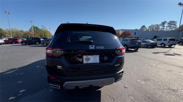 new 2025 Honda Pilot car, priced at $51,985