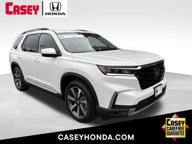 new 2025 Honda Pilot car, priced at $51,990