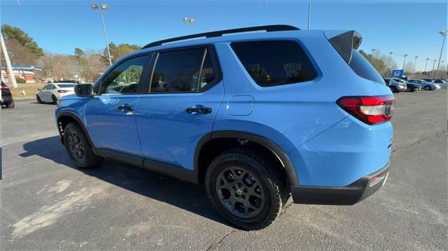 new 2025 Honda Pilot car, priced at $51,305