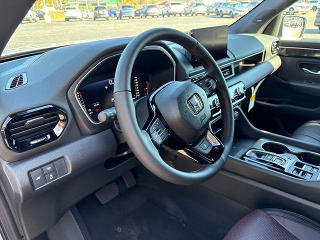 new 2025 Honda Pilot car, priced at $55,030