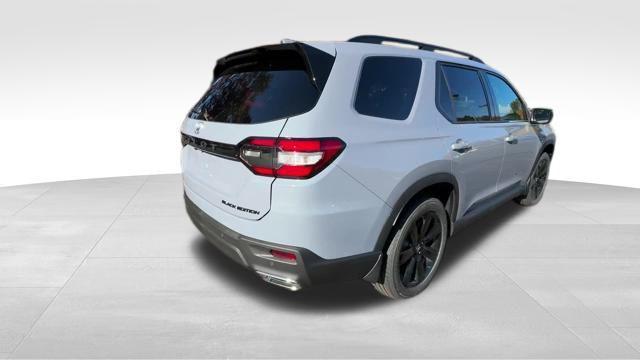 new 2025 Honda Pilot car, priced at $55,030