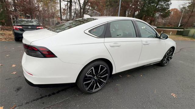 new 2025 Honda Accord Hybrid car, priced at $40,850