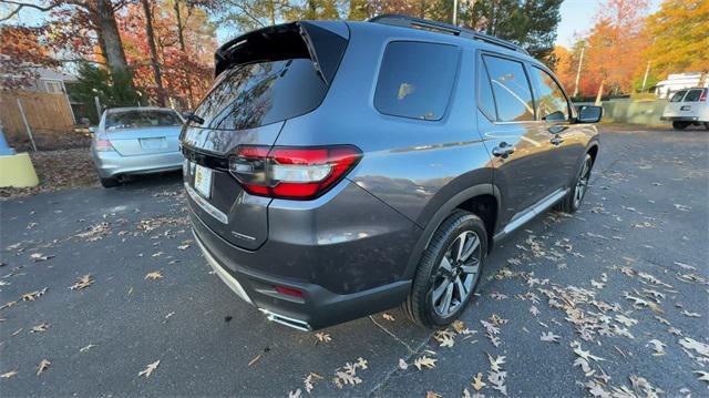 new 2025 Honda Pilot car, priced at $50,995