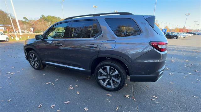 new 2025 Honda Pilot car, priced at $50,995