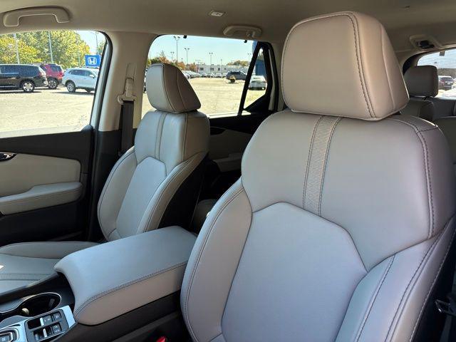 new 2025 Honda Pilot car, priced at $42,825