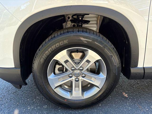 new 2025 Honda Pilot car, priced at $42,825