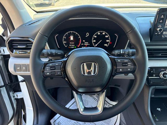 new 2025 Honda Pilot car, priced at $42,825