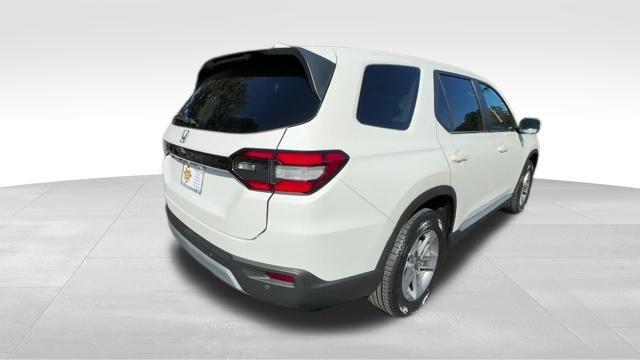 new 2025 Honda Pilot car, priced at $42,825