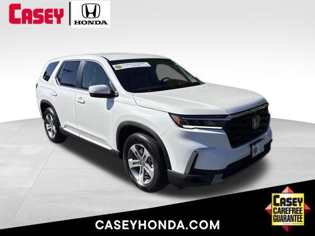 new 2025 Honda Pilot car, priced at $42,825