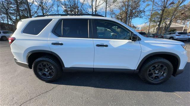 new 2025 Honda Pilot car, priced at $51,555