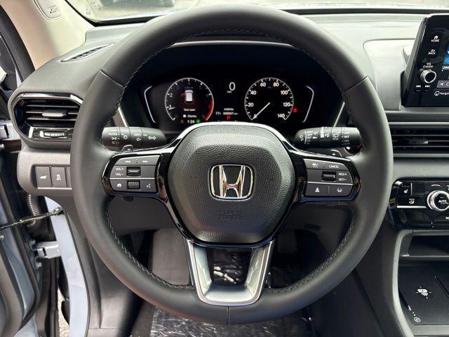 new 2025 Honda Pilot car, priced at $49,814