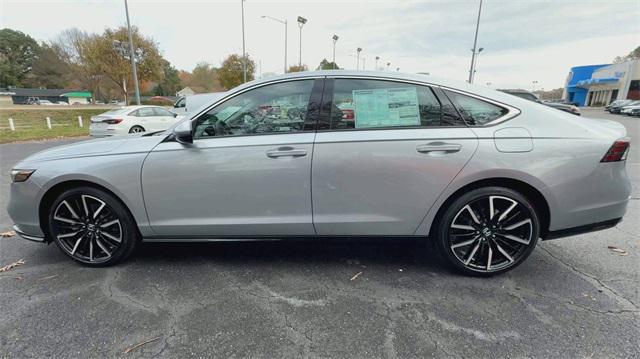 new 2025 Honda Accord Hybrid car, priced at $40,395