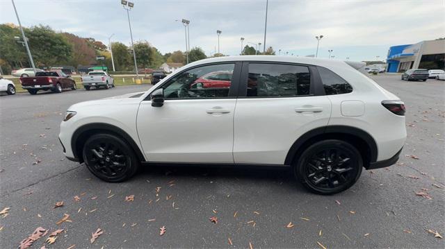 new 2025 Honda HR-V car, priced at $30,805