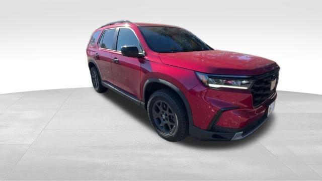 new 2025 Honda Pilot car, priced at $51,350