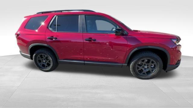 new 2025 Honda Pilot car, priced at $51,350