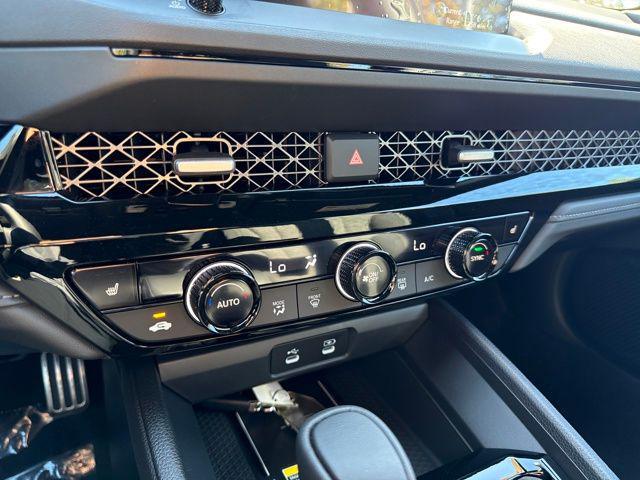 new 2025 Honda Accord Hybrid car, priced at $34,286