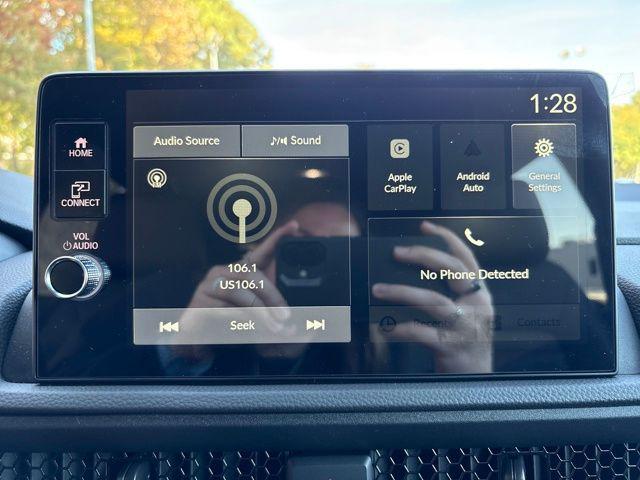 new 2026 Honda CR-V Hybrid car, priced at $41,675