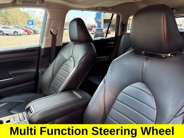 used 2021 Toyota Highlander Hybrid car, priced at $33,735