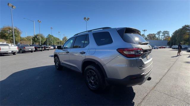 new 2025 Honda Pilot car, priced at $48,995