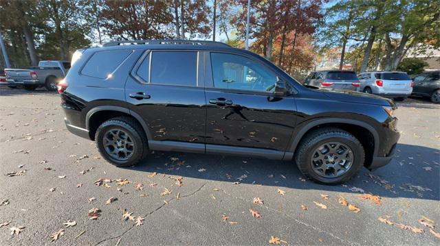 new 2025 Honda Pilot car, priced at $50,795